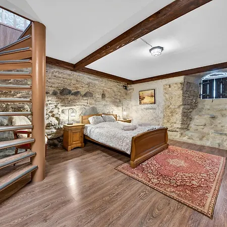 Old Town 60m2 On 2 Floors Next To Town Hall * טאלין