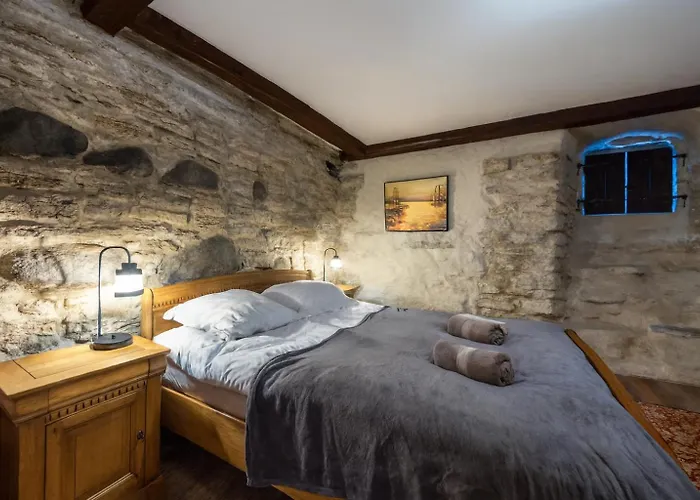 Old Town 60m2 On 2 Floors Next To Town Hall