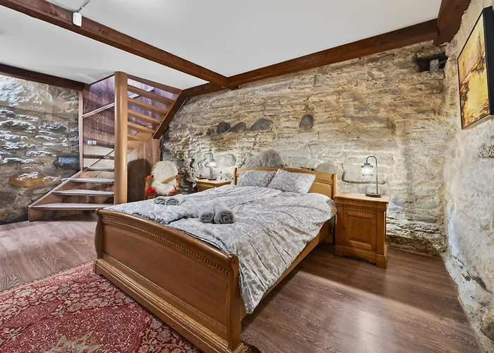 Old Town 60m2 On 2 Floors Next To Town Hall