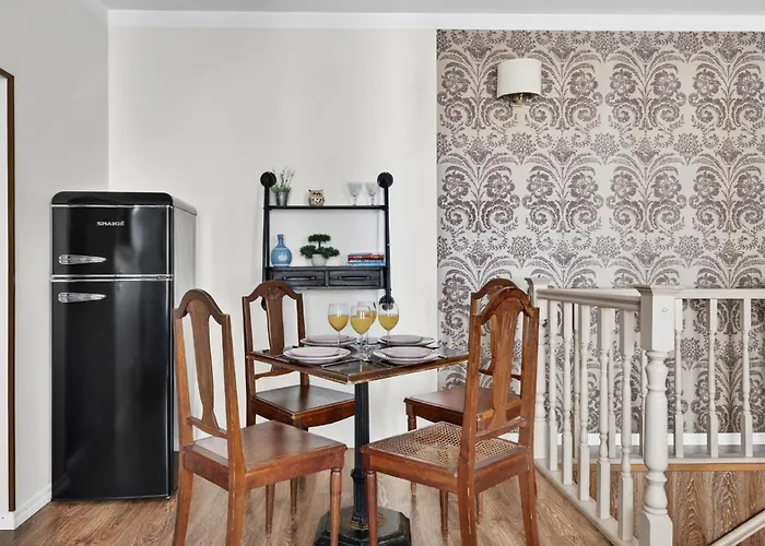 Old Town 60m2 On 2 Floors Next To Town Hall Апартаменти