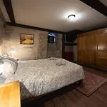 Old Town 60m2 On 2 Floors Next To Town Hall Appartamento