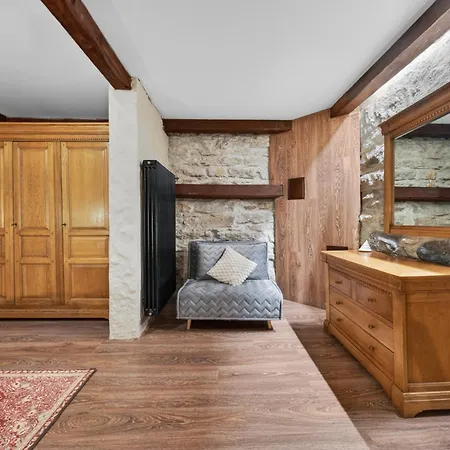 Old Town 60m2 On 2 Floors Next To Town Hall Διαμέρισμα